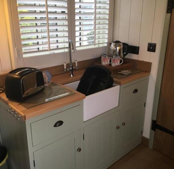 Downsfield Bed And Breakfast