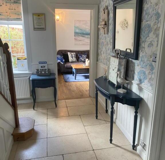 Downsfield Bed And Breakfast