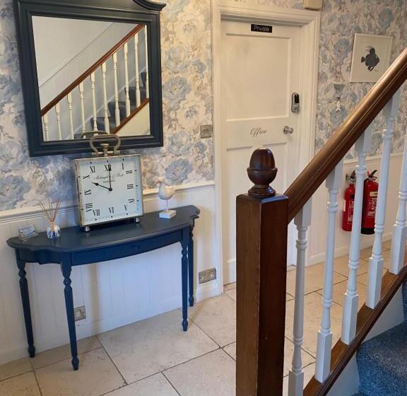 Downsfield Bed And Breakfast