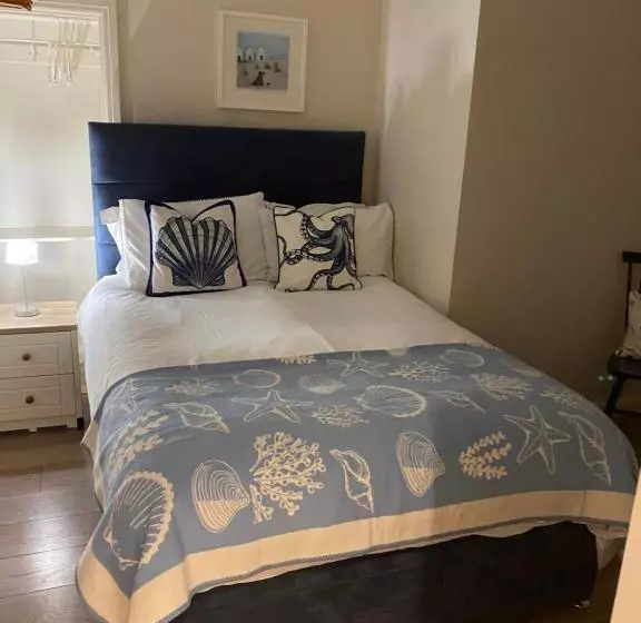 Downsfield Bed And Breakfast