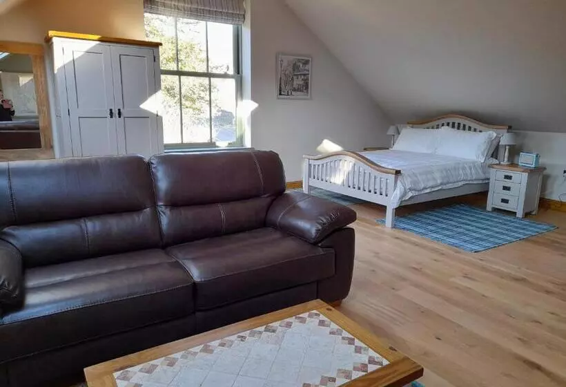 Ellenboro House Bed & Breakfast & Self Catering