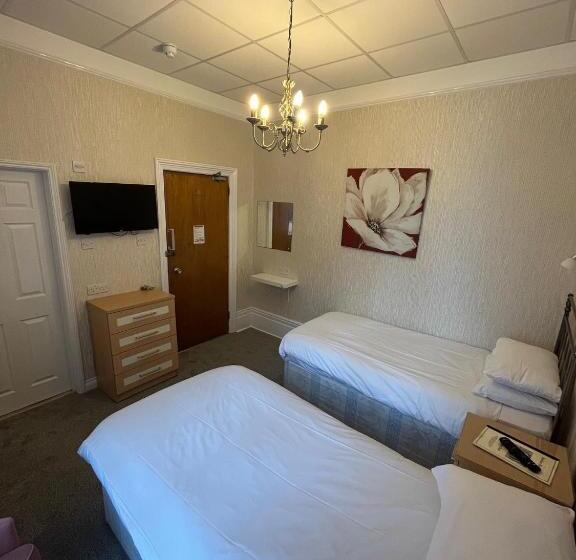 Отель Haddon Hall