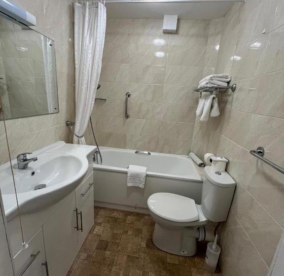 Отель Haddon Hall