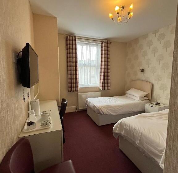 Отель Haddon Hall