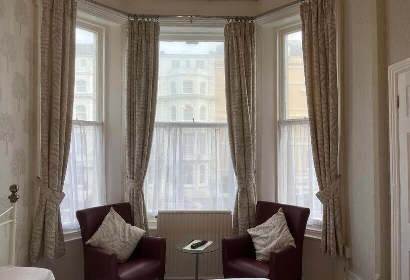 Отель Haddon Hall