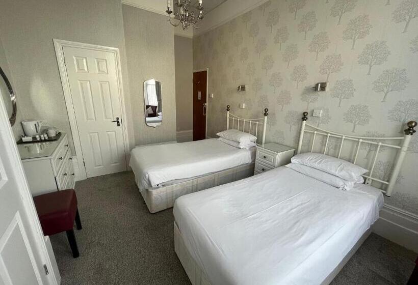 Отель Haddon Hall