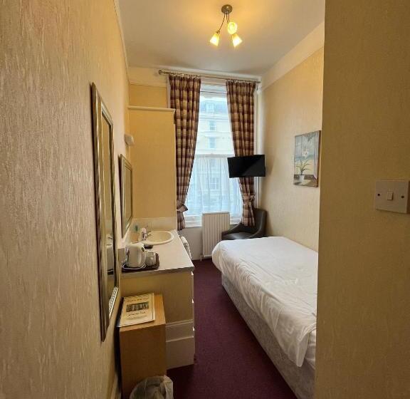 Отель Haddon Hall