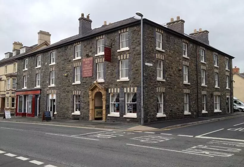 Hampton Hotel & Restaurant