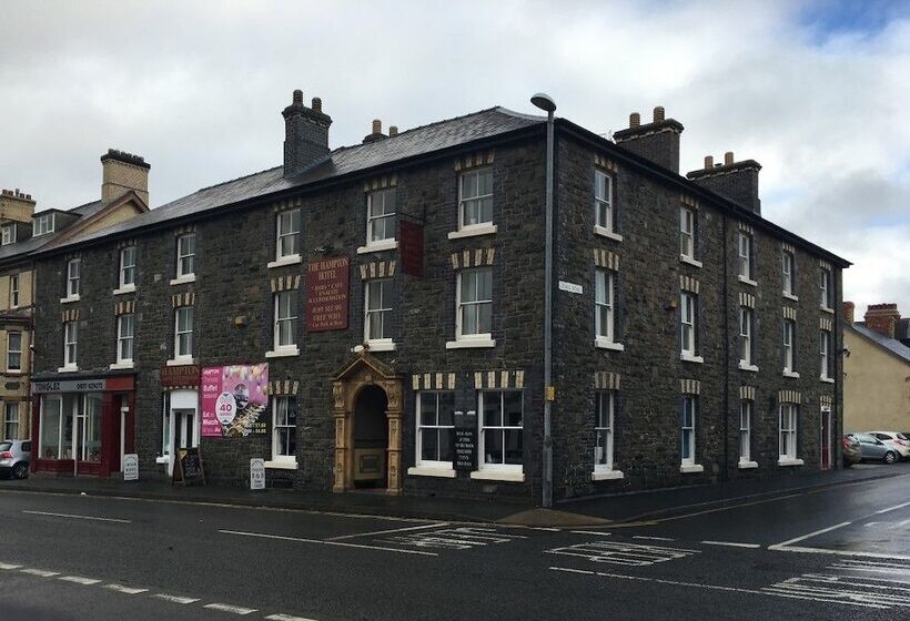 Hampton Hotel & Restaurant