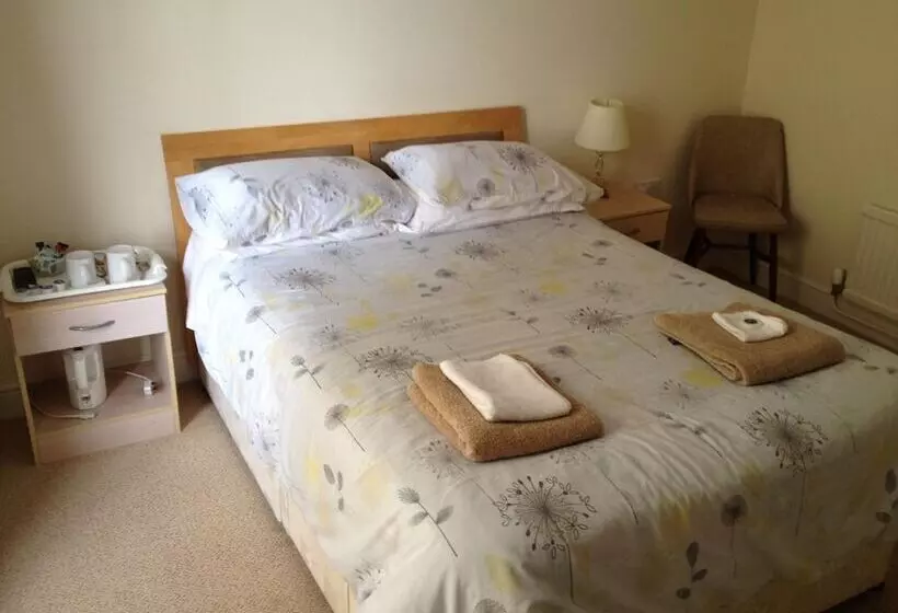 Hampton Hotel & Restaurant
