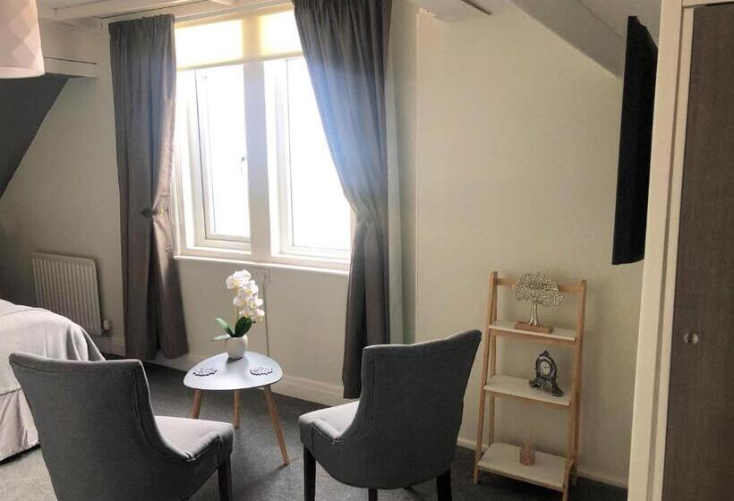 酒店 The Fossil Tree