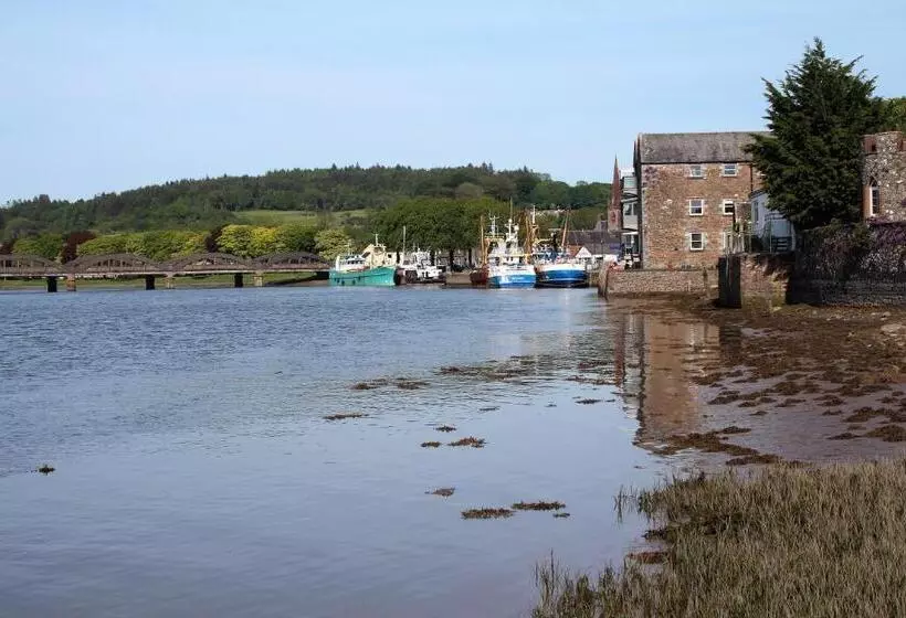 Hotelli The Kirkcudbright Bay