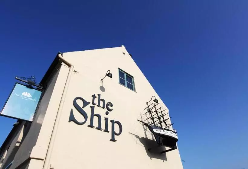 ホテル The Ship