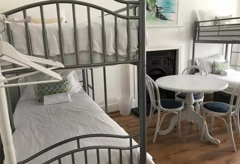 هاستل Portrush Townhouse