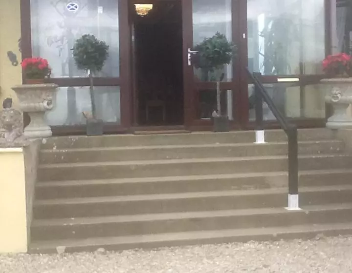 تختخواب و صبحانه Room Only At Wetherby Nairn