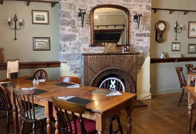 ベッドアンドブレックファースト The Bell Country Inn