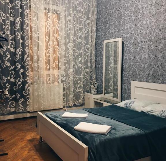 هاستل Eka Guest House