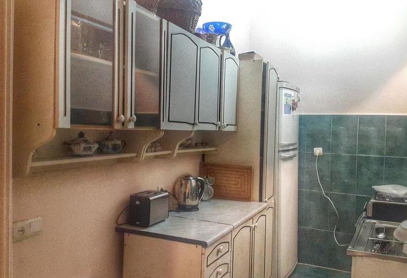 هاستل Eka Guest House