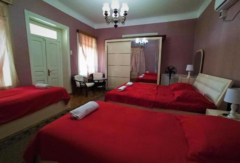 هاستل Guesthouse Lilia &wine Celler