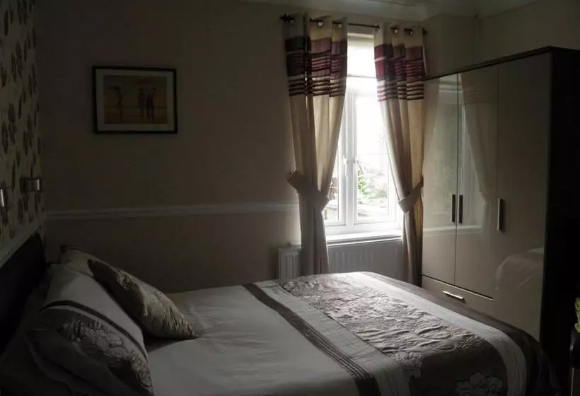 ベッドアンドブレックファースト Aristocrat Guest House