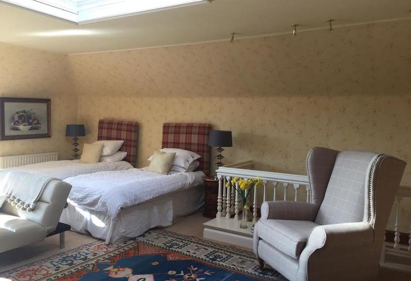 تختخواب و صبحانه Claremont House