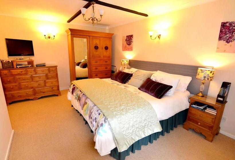 تختخواب و صبحانه Coach House Cottage