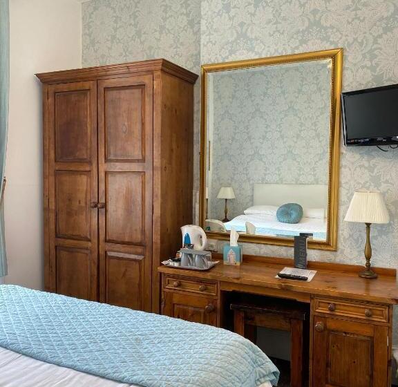 住宿加早餐  The Clovelly