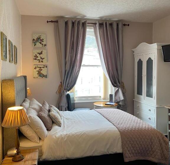 住宿加早餐  The Clovelly