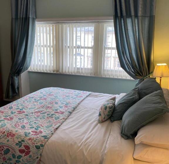 住宿加早餐  The Clovelly