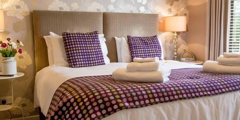 Fields Lodge Bed & Breakfast