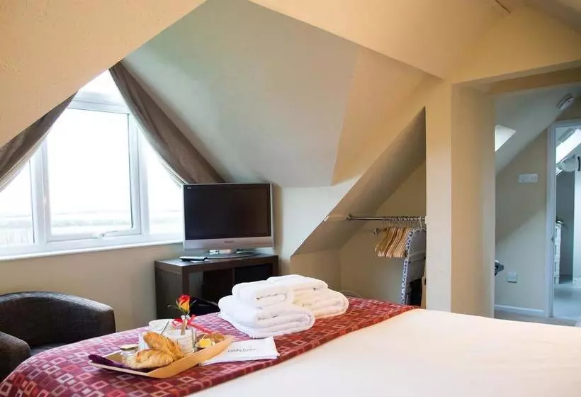 Fields Lodge Bed & Breakfast