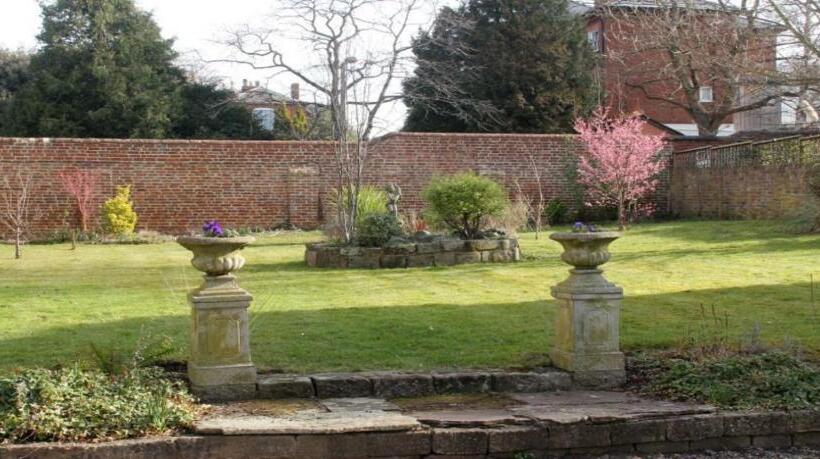 호텔 Aylestone Court