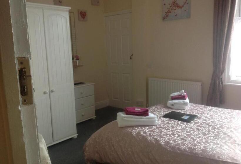 호텔 Cleasewood Guest House