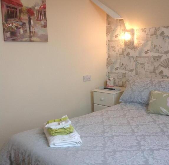 호텔 Cleasewood Guest House