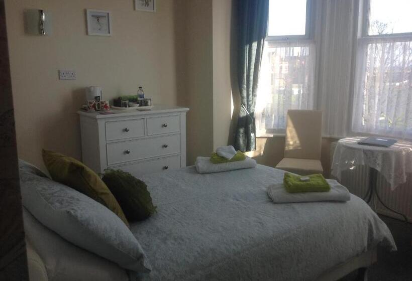 호텔 Cleasewood Guest House