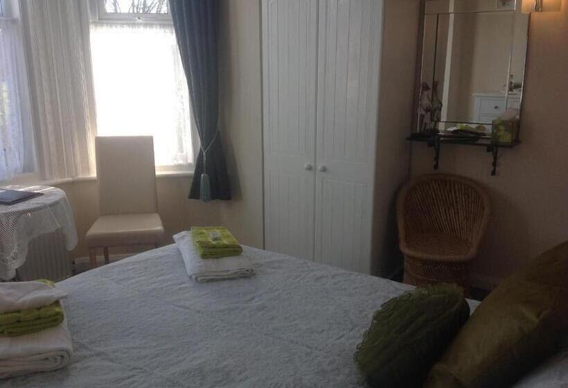 호텔 Cleasewood Guest House