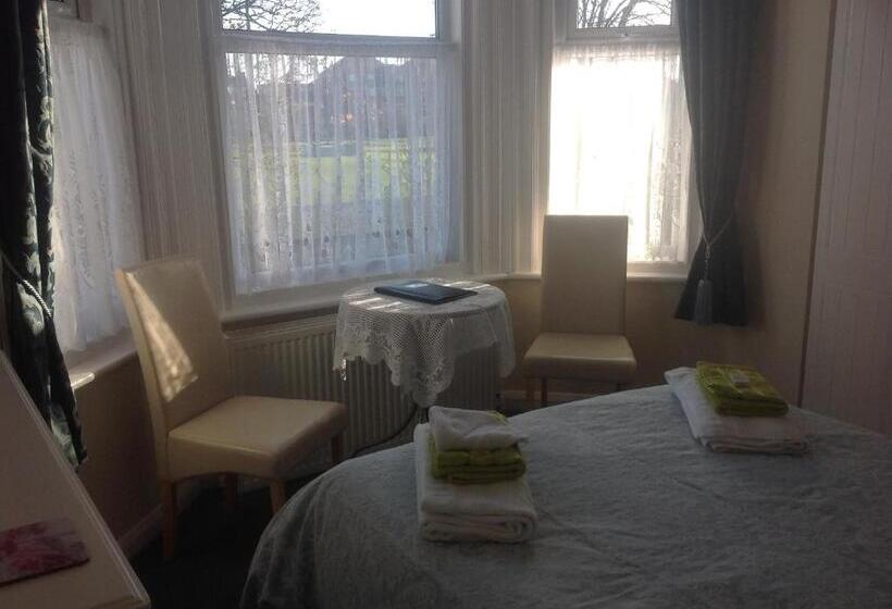 호텔 Cleasewood Guest House