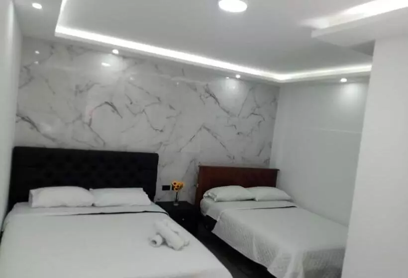 ホテル Hostal Anais