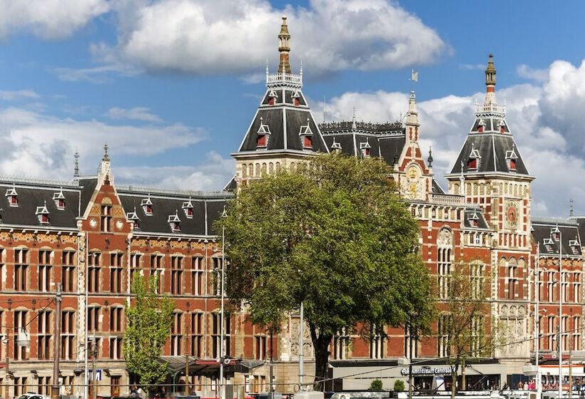 בית מלון כפרי Ibis Styles Amsterdam Airport