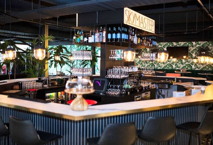 בית מלון כפרי Ibis Styles Amsterdam Airport