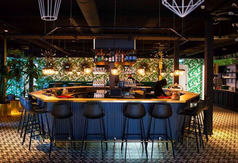 בית מלון כפרי Ibis Styles Amsterdam Airport