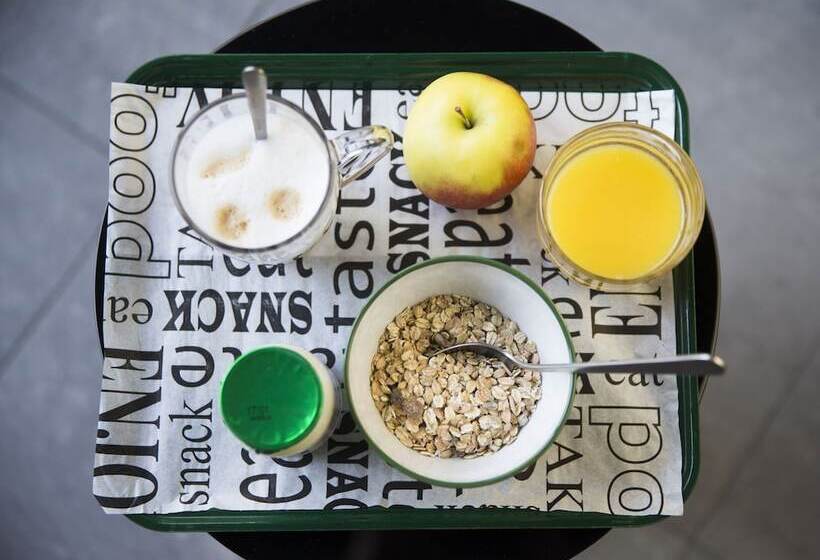 בית מלון כפרי Ibis Styles Amsterdam Airport