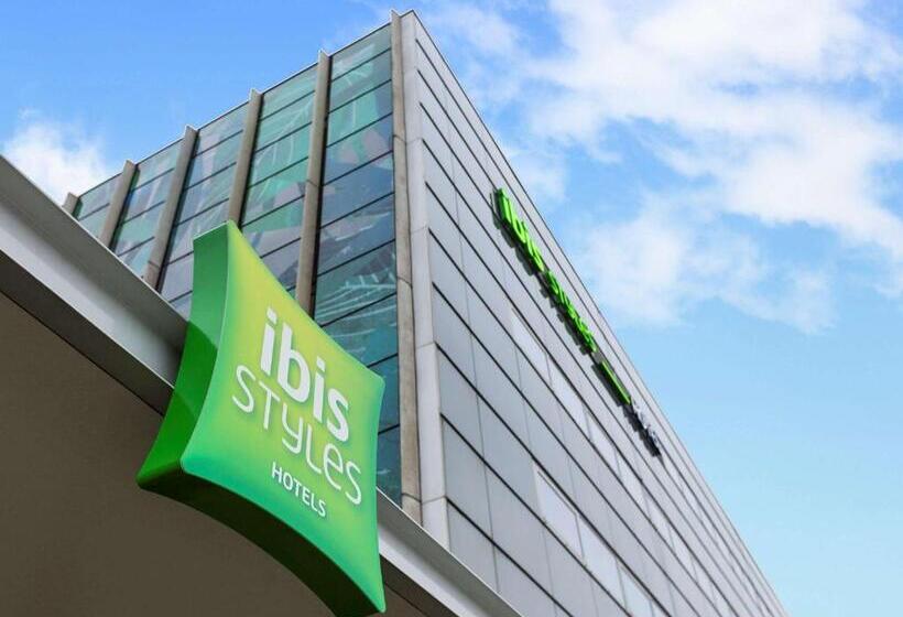 בית מלון כפרי Ibis Styles Amsterdam Airport