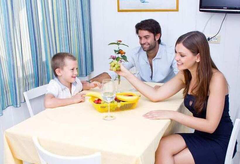 هتل Estivo Premium Deluxe Mobile Homes On Camping Malibu Beach