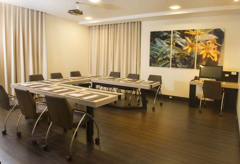 בית מלון כפרי Oro Verde Loja