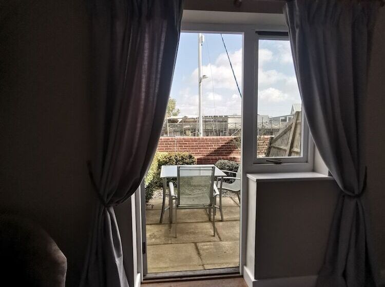 فندق The River Haven