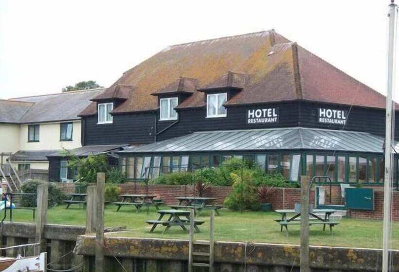 فندق The River Haven