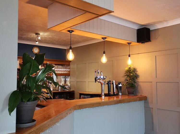 فندق The River Haven