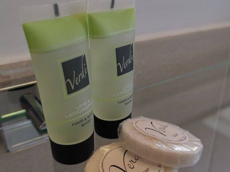 فندق The River Haven