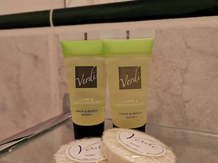 فندق The River Haven